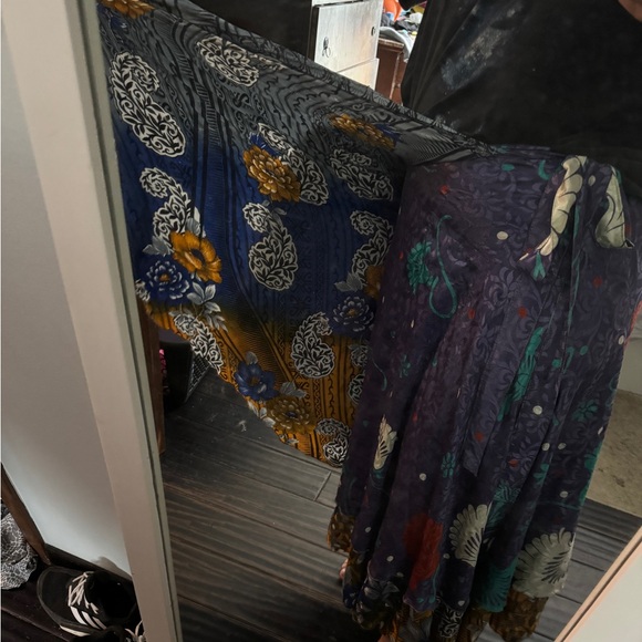 Silk sari wrap skirt - Picture 11 of 16